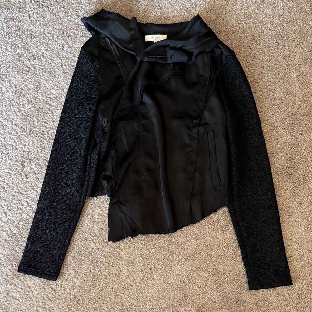 Umgee Classic Black Zip-Up Jacket